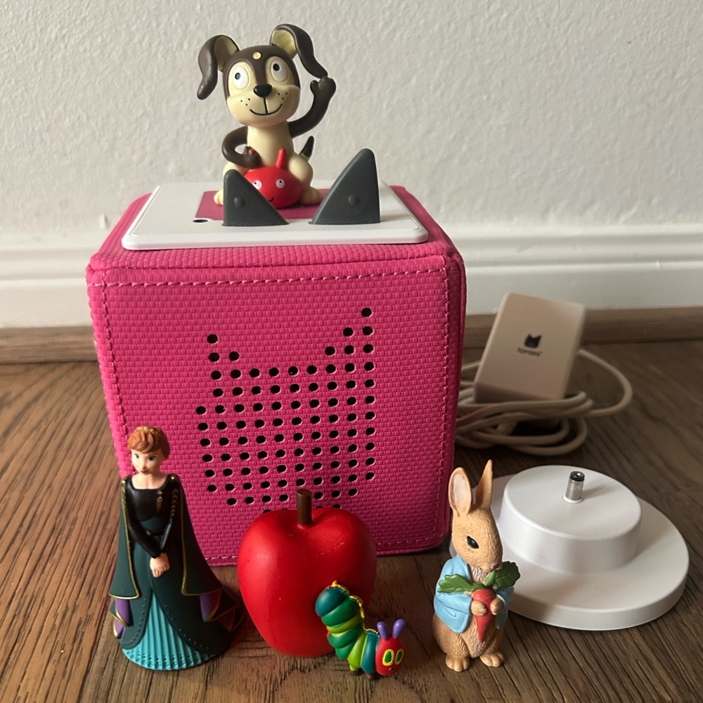 Pink Tonis Tonibox Audio Box with 4 Figurines